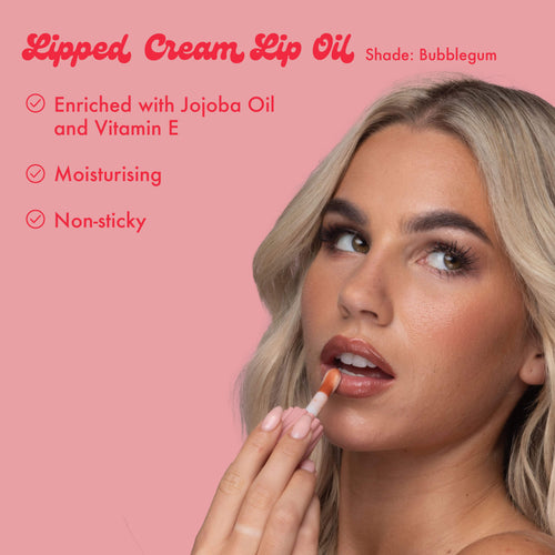 Lipped Cream Lip Oil Shade: Bubblegum
• Enriched with Jojoba Oil and Vitamin E
• Moisturising
Non-sticky