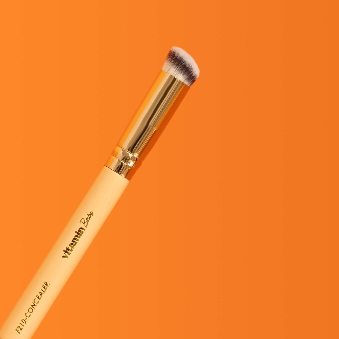 Vitamin Babe Concealer Brush