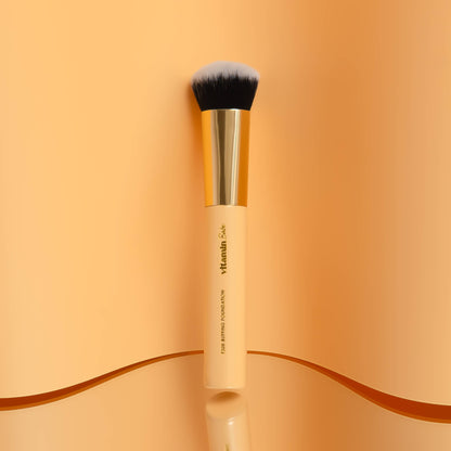 Vitamin Babe Foundation Brush (F208)